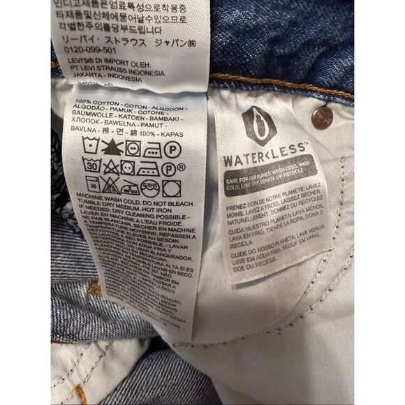 Levis Womens Size 28 Premium Wedgie Frayed Ankle Tapered Button Fly Denim Jeans - Picture 9 of 13